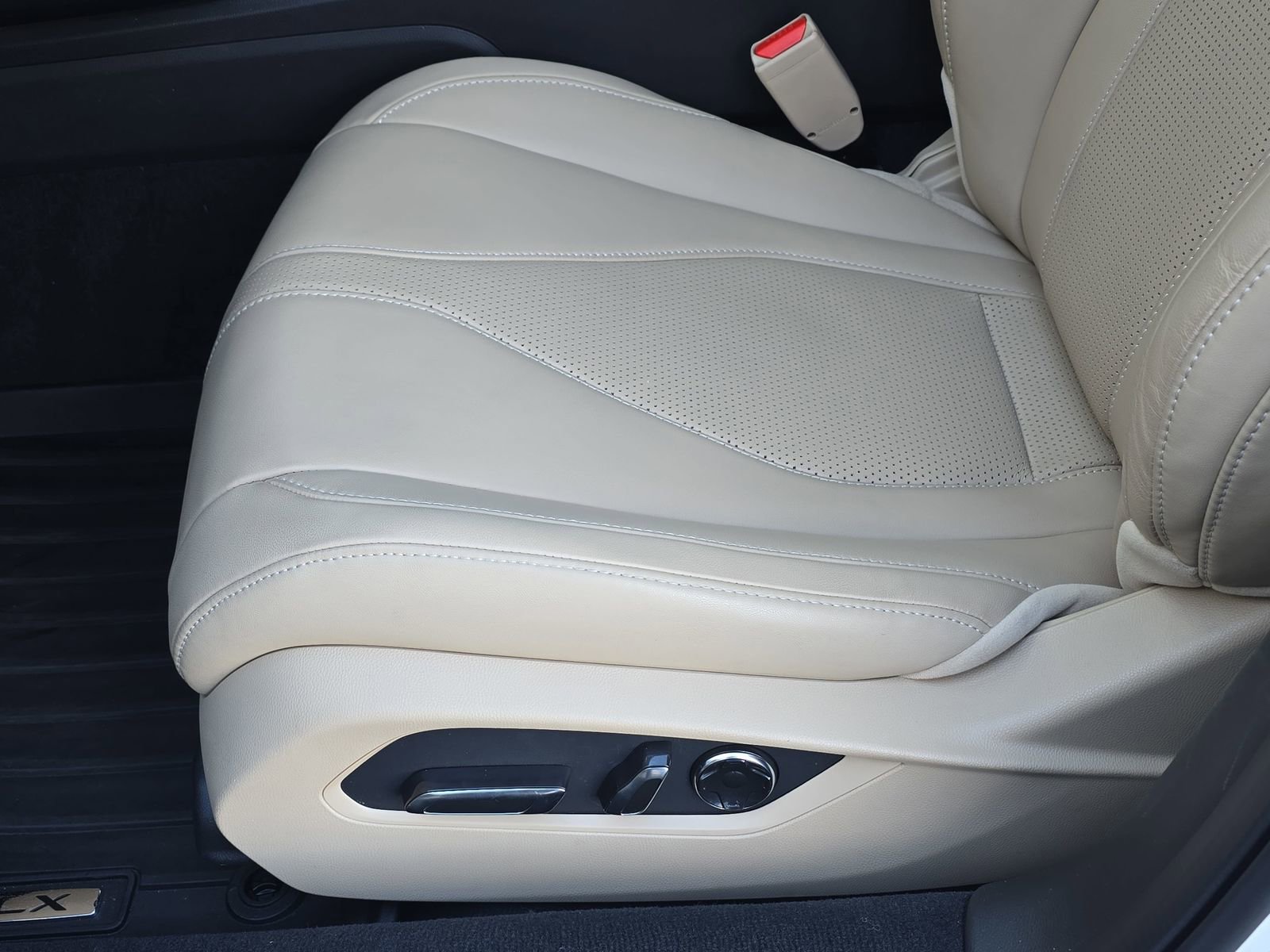 Used 2025 Acura TLX w/ Technology Package image 30