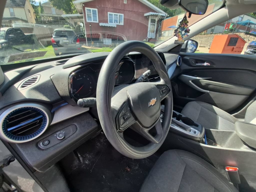 Used 2024 Chevrolet Trax LS w/ LS Convenience Package FWD image 10