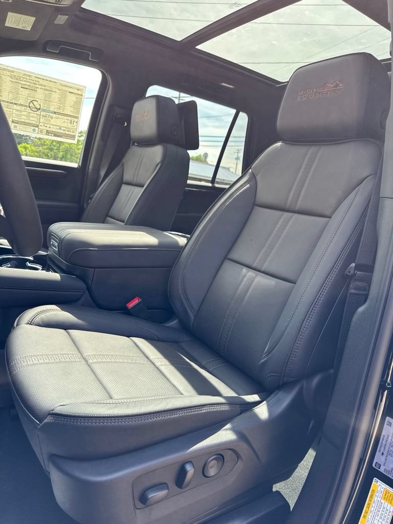 New 2026 Chevrolet Tahoe High Country AWD/4WD image 25