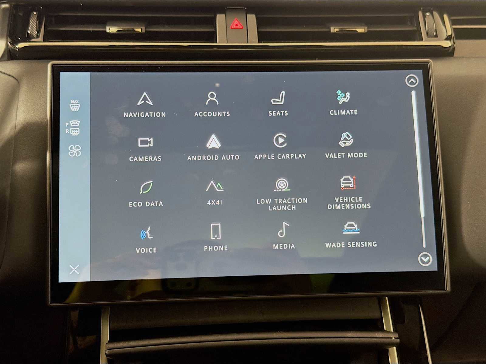 Used 2026 Land Rover Range Rover Velar Dynamic SE AWD/4WD image 14