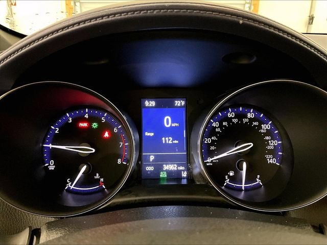 Used 2021 Toyota C-HR XLE FWD image 19