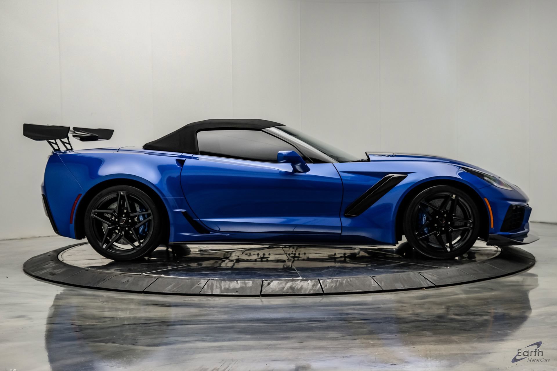 Used 2019 Chevrolet Corvette ZR1 RWD image 28