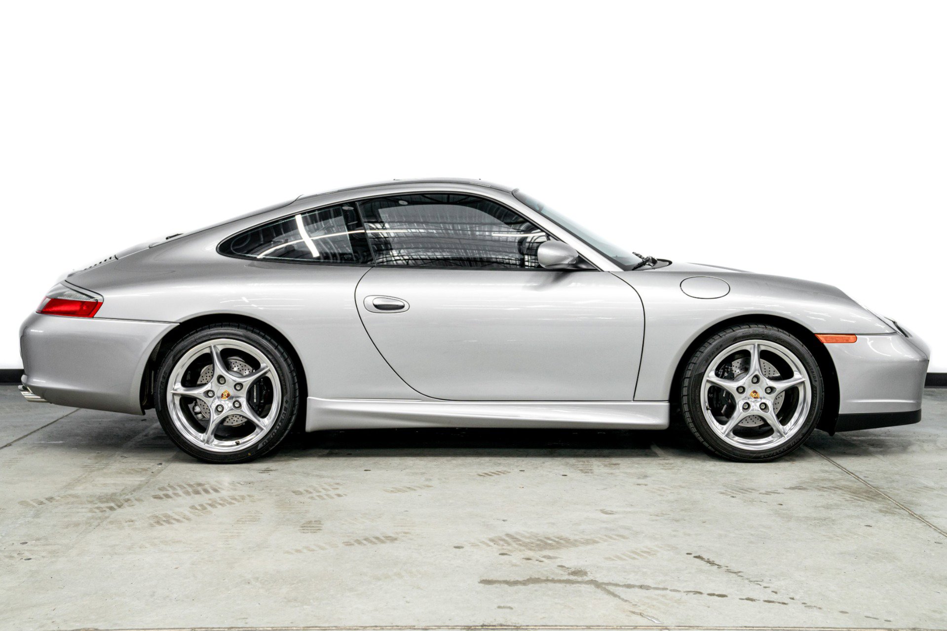 Used 2004 Porsche 911 40th Anniversary RWD image 40