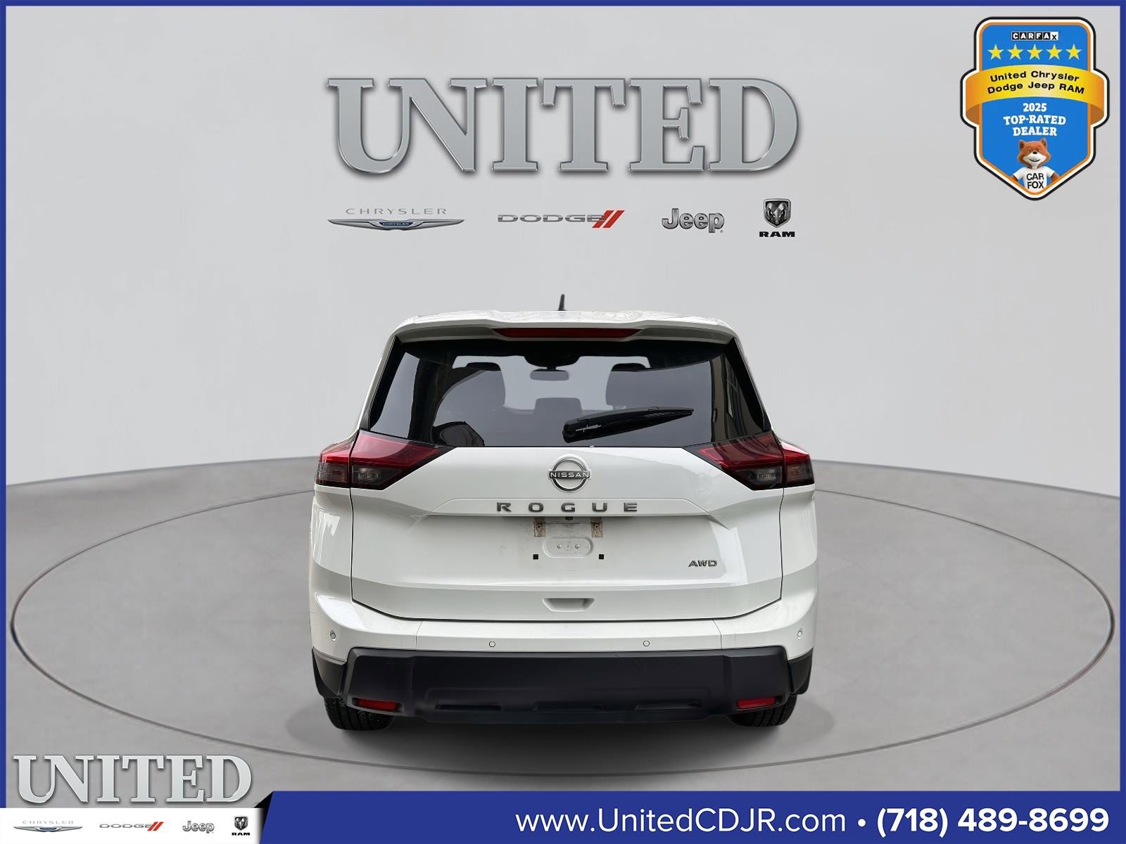 Used 2024 Nissan Rogue S image 3