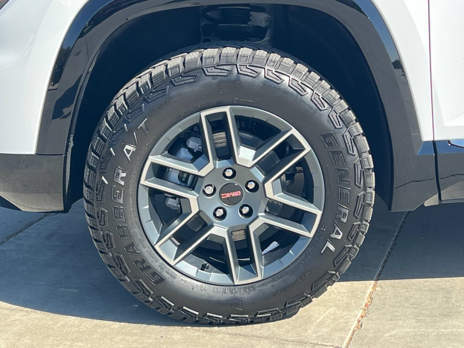 New 2027 GMC Terrain AT4 w/ Convenience Package III AWD/4WD image 24