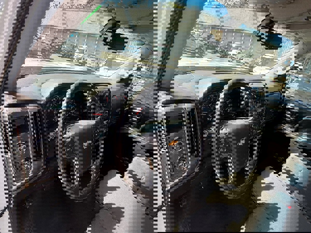 Used 2018 Chevrolet Silverado 1500 LT w/ LT Eassist Package image 12