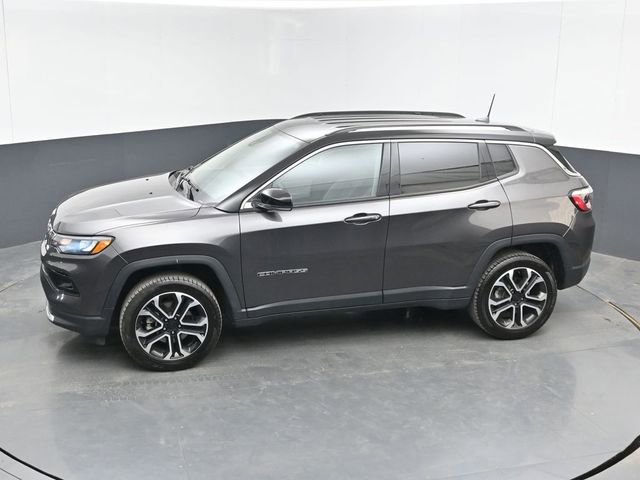 Used 2022 Jeep Compass Limited image 34