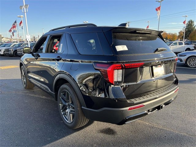 New 2026 Ford Explorer ST-Line w/ ST-Line Street Pack image 4