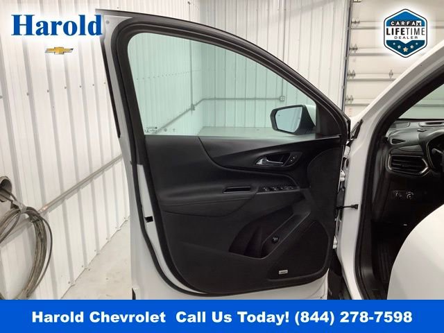 Used 2022 Chevrolet Equinox RS image 15