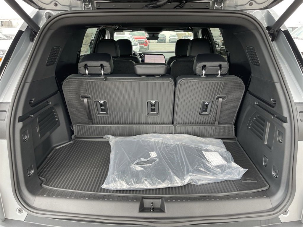 New 2026 Chevrolet Traverse LT w/ Sun and Wheel Package image 25