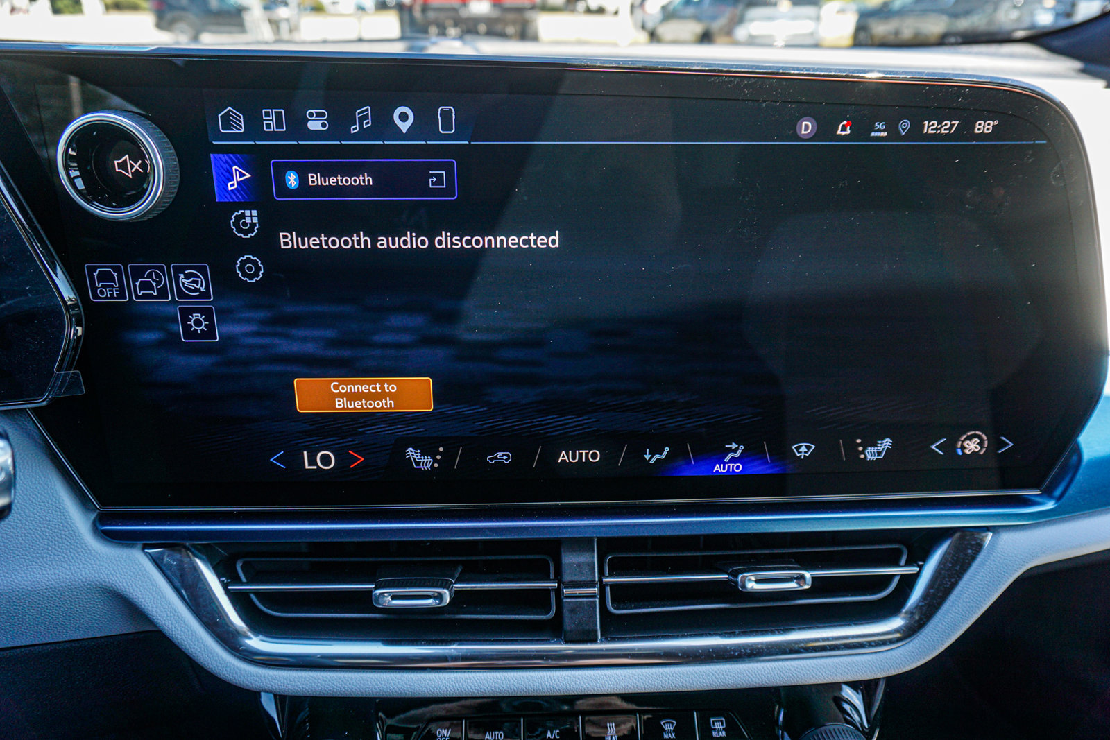 New 2026 Chevrolet Equinox EV LT FWD image 34