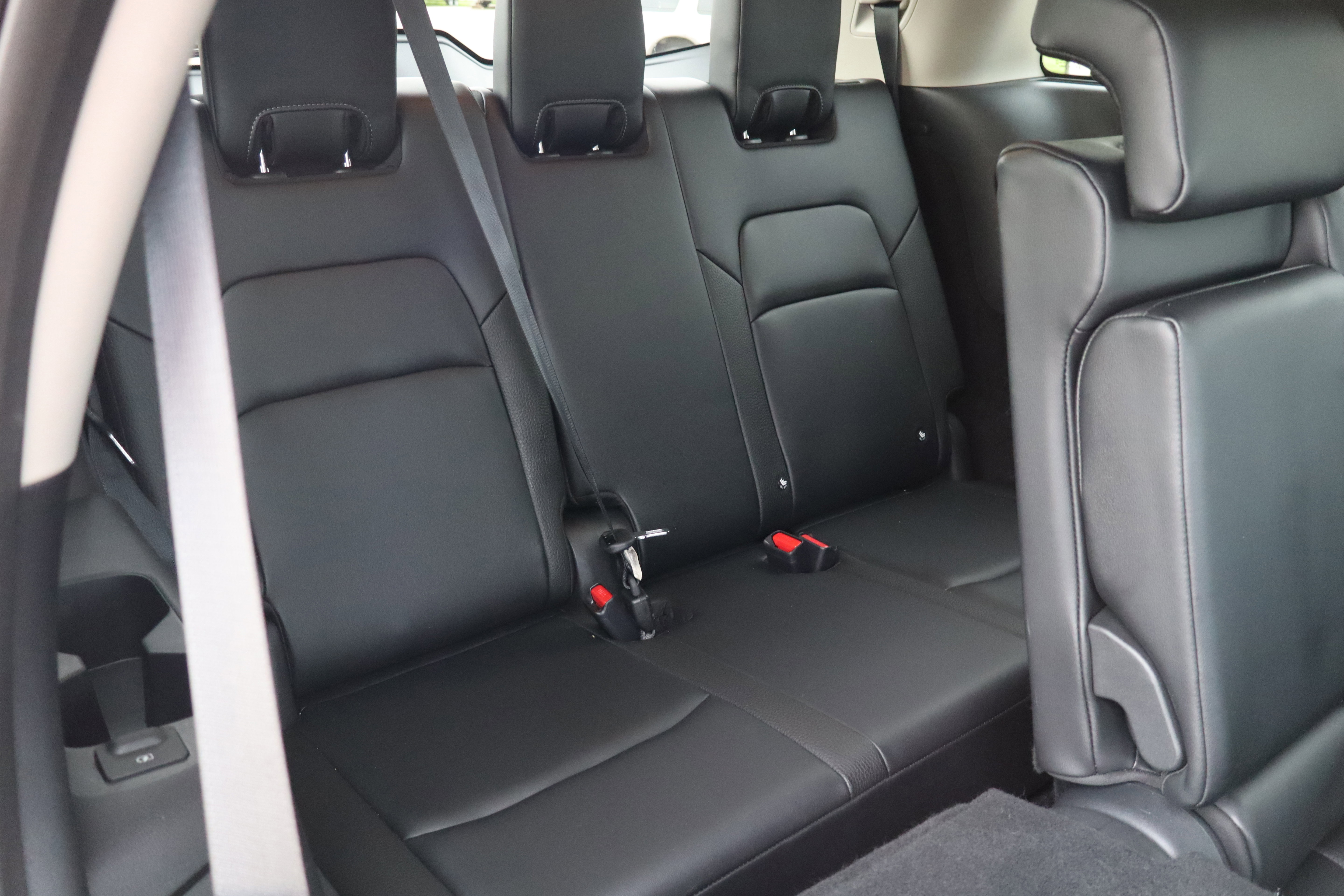 Used 2023 Nissan Pathfinder SL AWD/4WD image 13