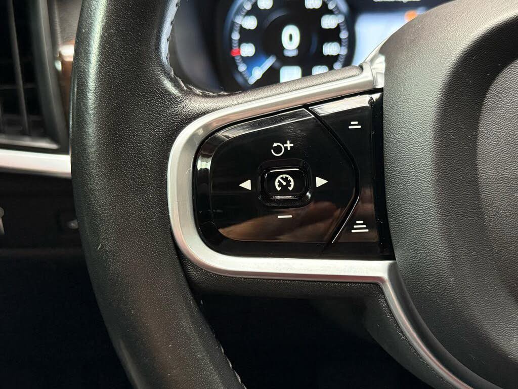 Used 2017 Volvo S90 T6 Momentum w/ Vision Package AWD/4WD image 13