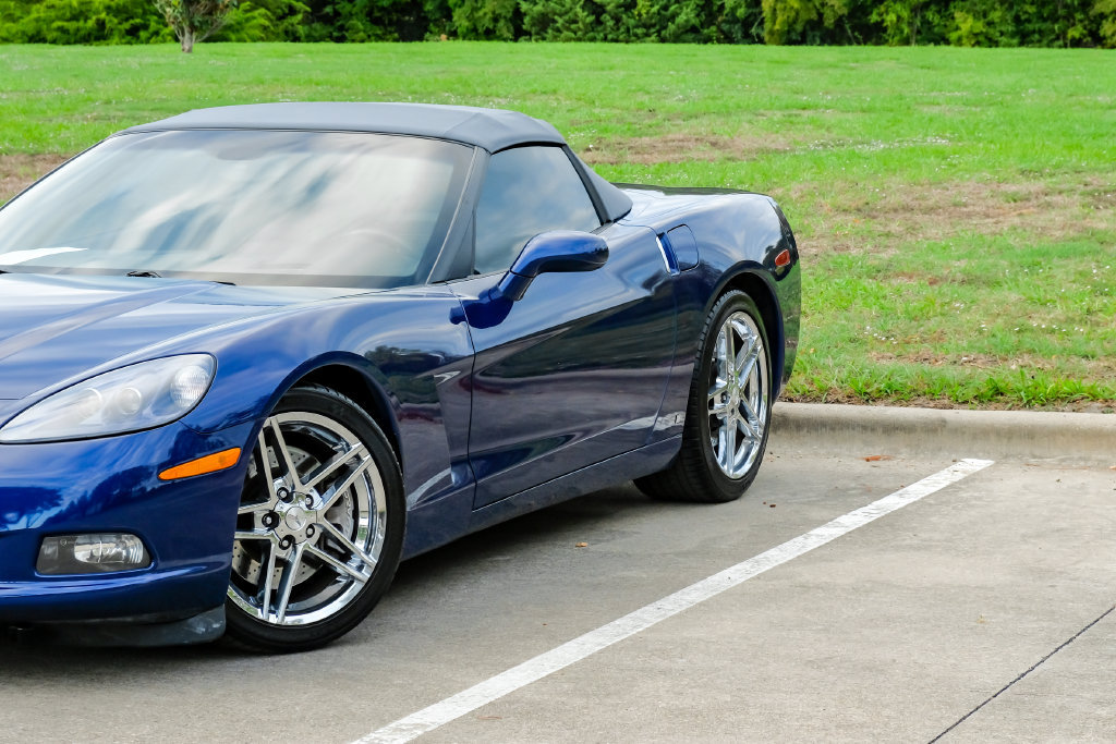 Used 2006 Chevrolet Corvette Convertible w/ Preferred Equipment Group RWD image 9