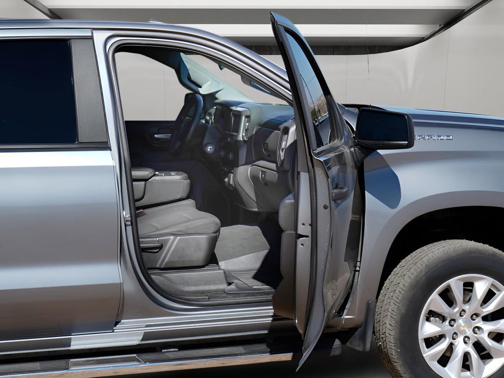 Used 2020 Chevrolet Silverado 1500 Custom w/ Custom Value Package image 14