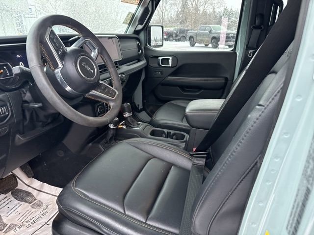 Used 2024 Jeep Wrangler Sahara w/ Technology Group AWD/4WD image 6