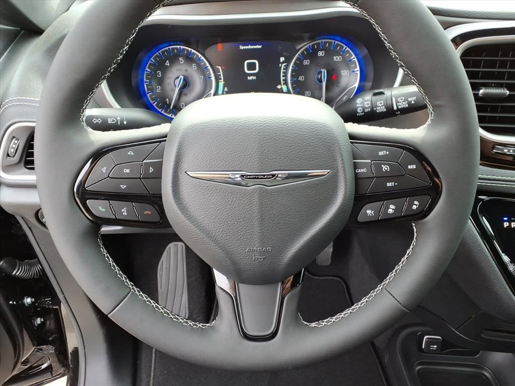 New 2026 Chrysler Pacifica Select image 19