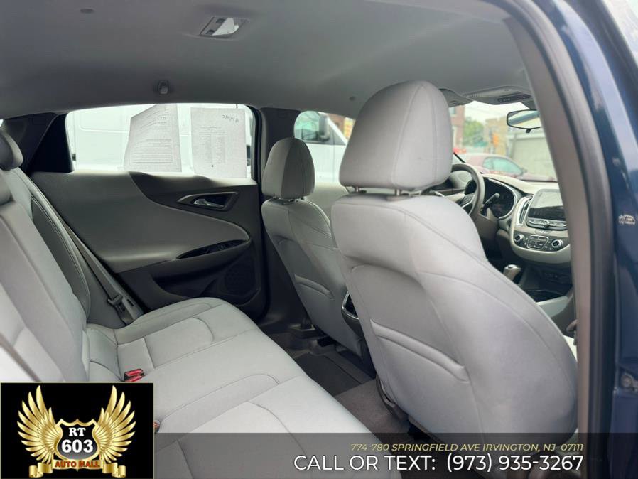 Used 2020 Chevrolet Malibu LT FWD image 13