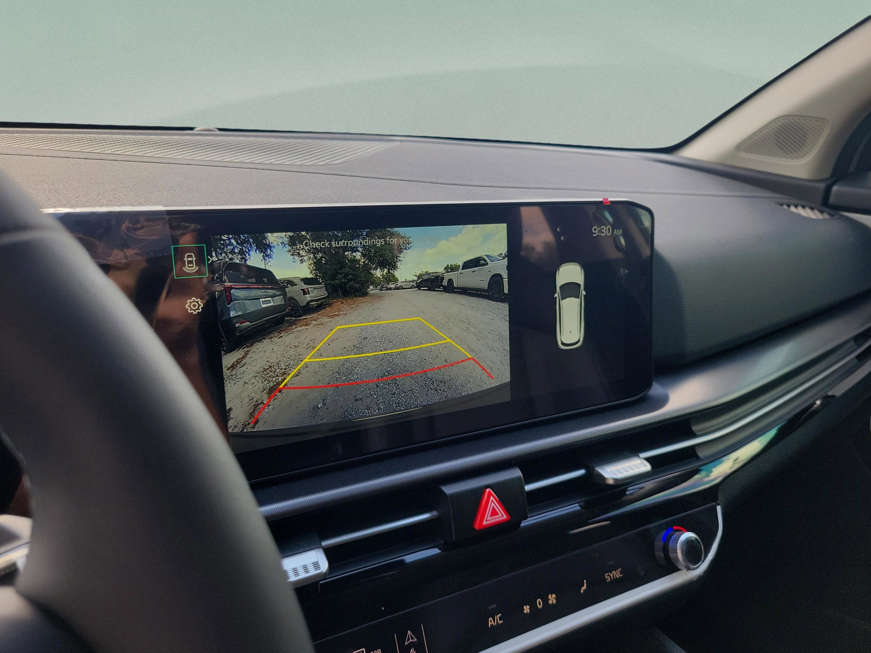 New 2026 Kia Sportage EX w/ EX Panorama Roof Package image 16