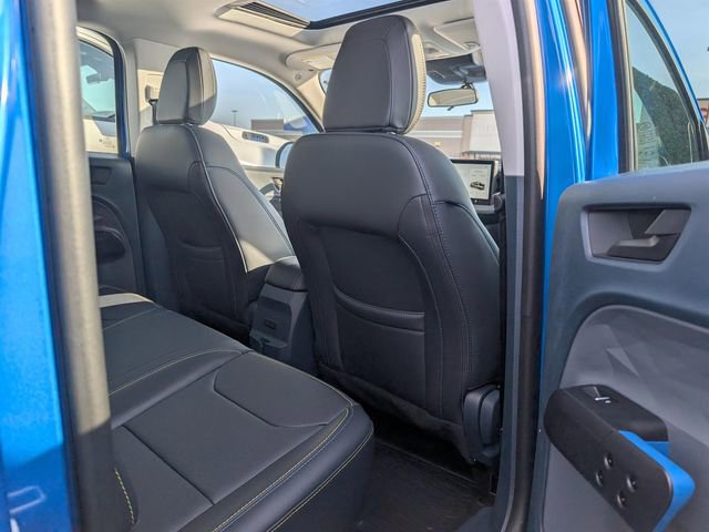 Used 2025 Ford Maverick Lobo AWD/4WD image 22