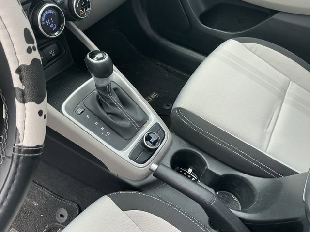 Certified 2024 Hyundai Venue SEL FWD image 23