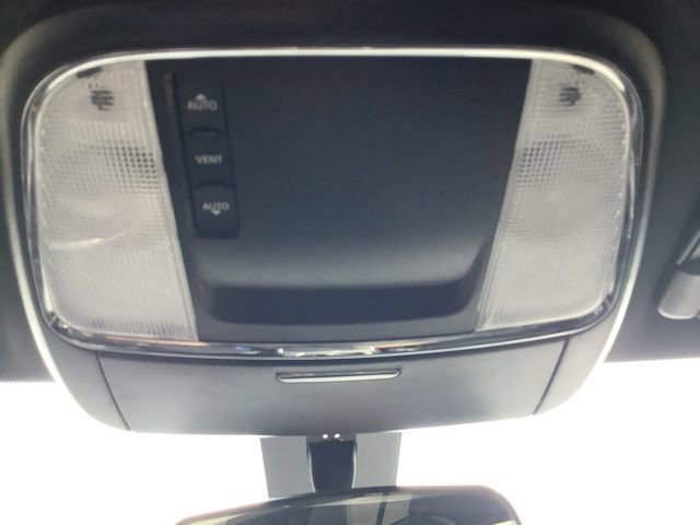 Used 2020 Dodge Charger SXT w/ Leather Interior Group image 35