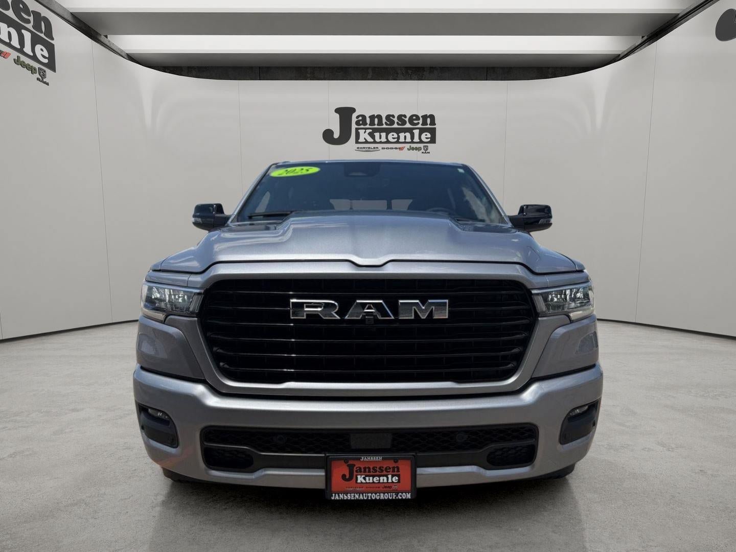 Used 2025 RAM 1500 Laramie w/ Sport Appearance Package AWD/4WD image 4