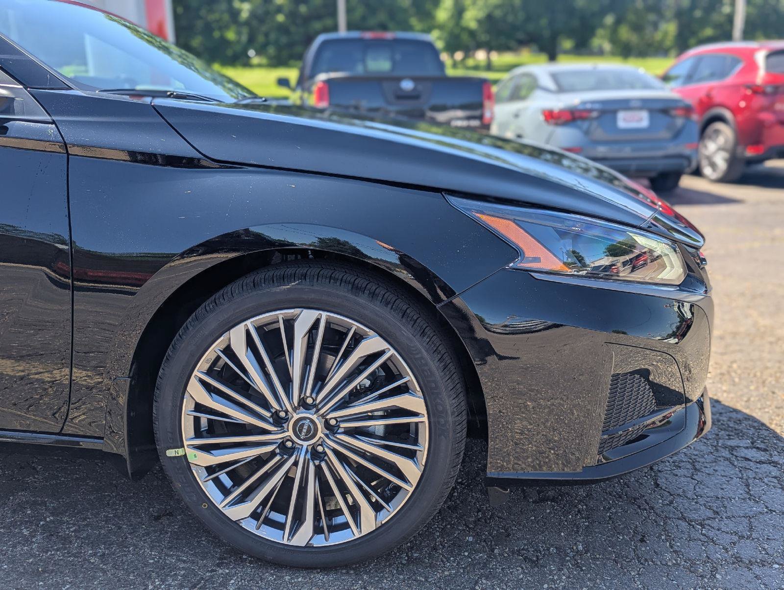 New 2026 Nissan Altima 2.5 SV FWD image 10