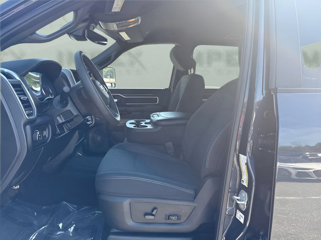 Used 2025 RAM 2500 Big Horn AWD/4WD image 9
