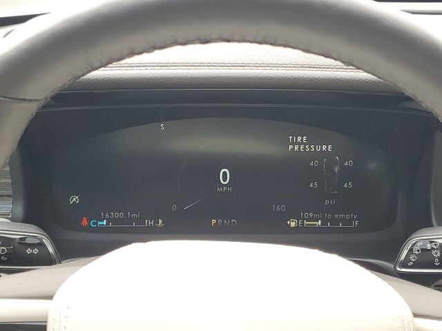 Used 2023 Lincoln Aviator Black Label w/ Dynamic Handling Package image 17