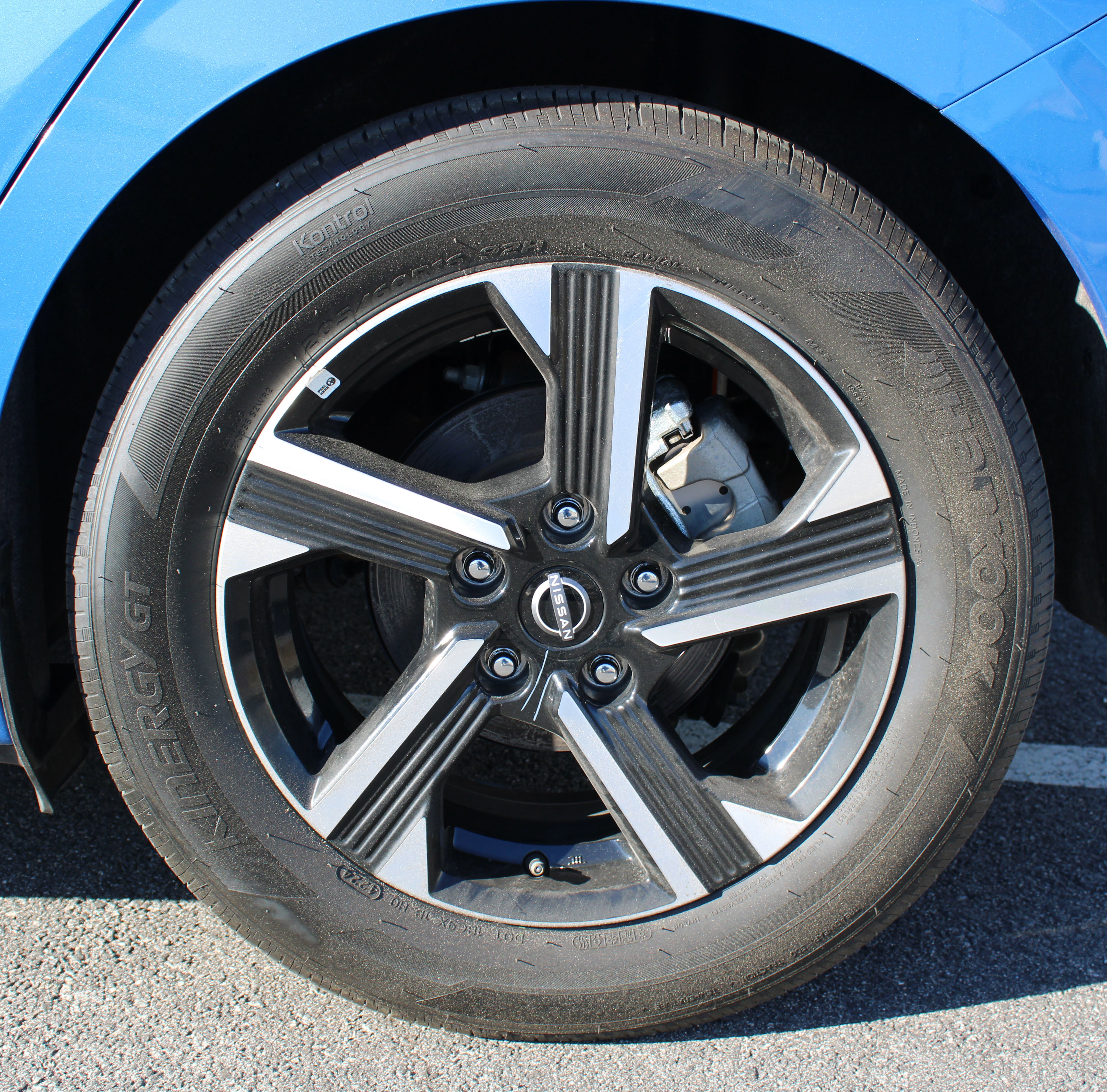 Used 2025 Nissan Sentra SV image 17