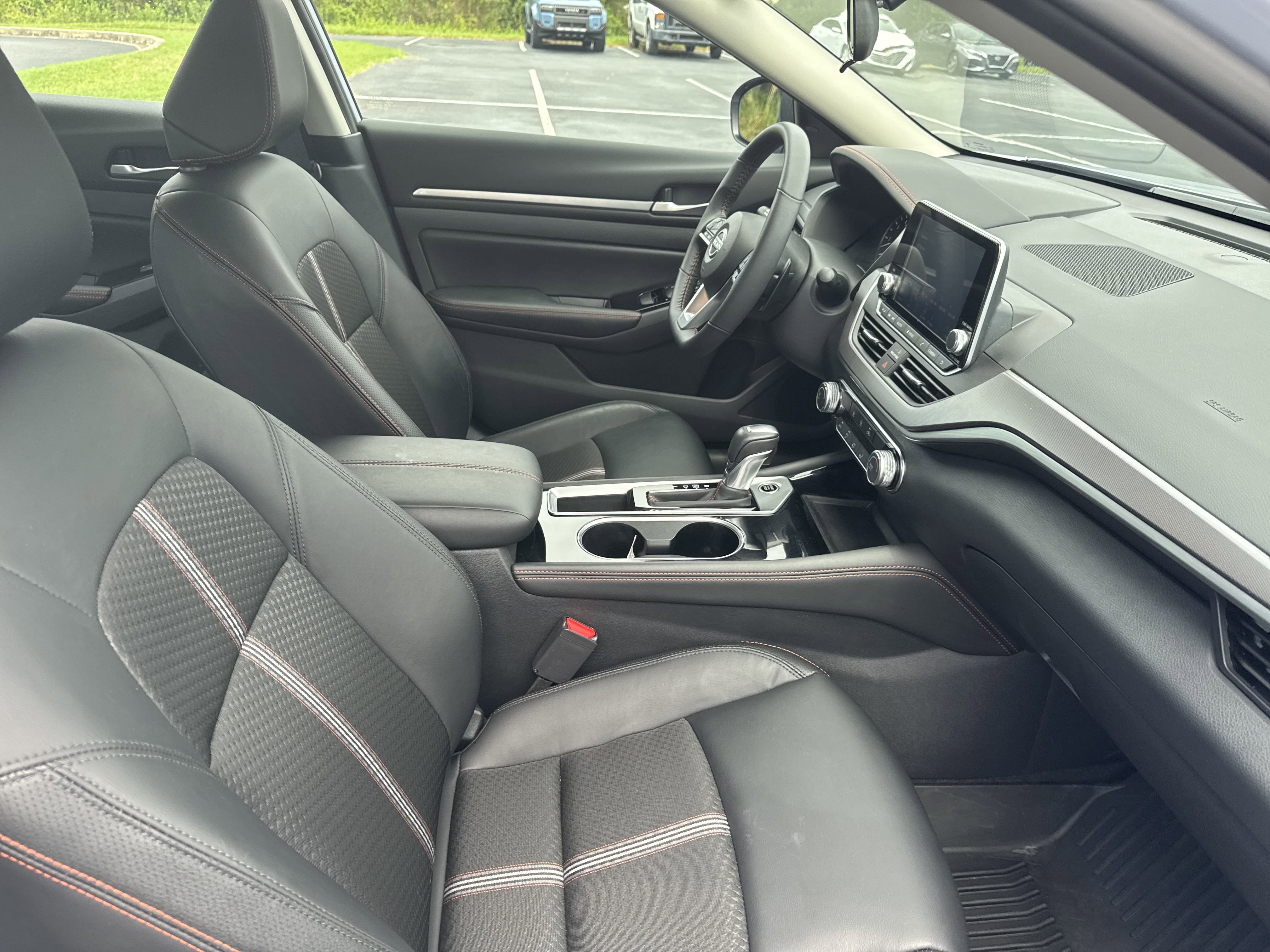 Used 2024 Nissan Altima 2.5 SR image 31