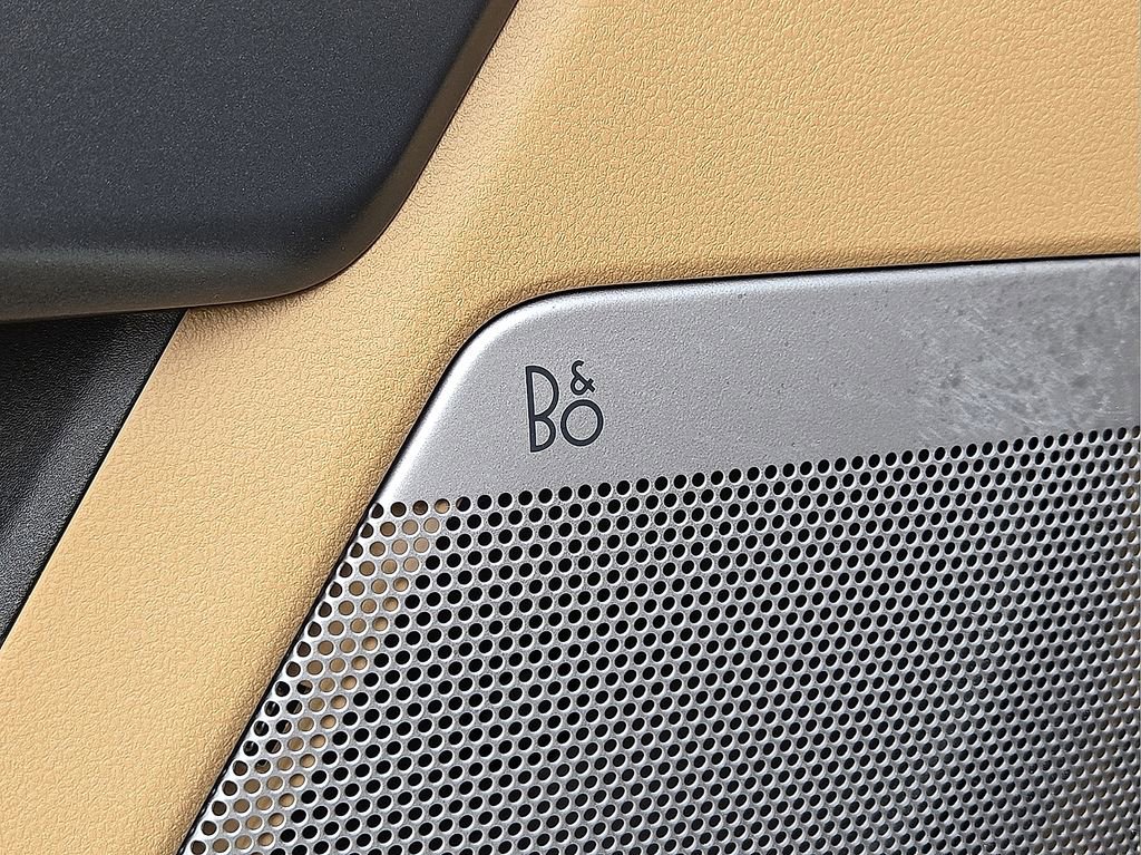 Used 2024 Ford F250 Lariat w/ Tremor Off-Road Package image 25