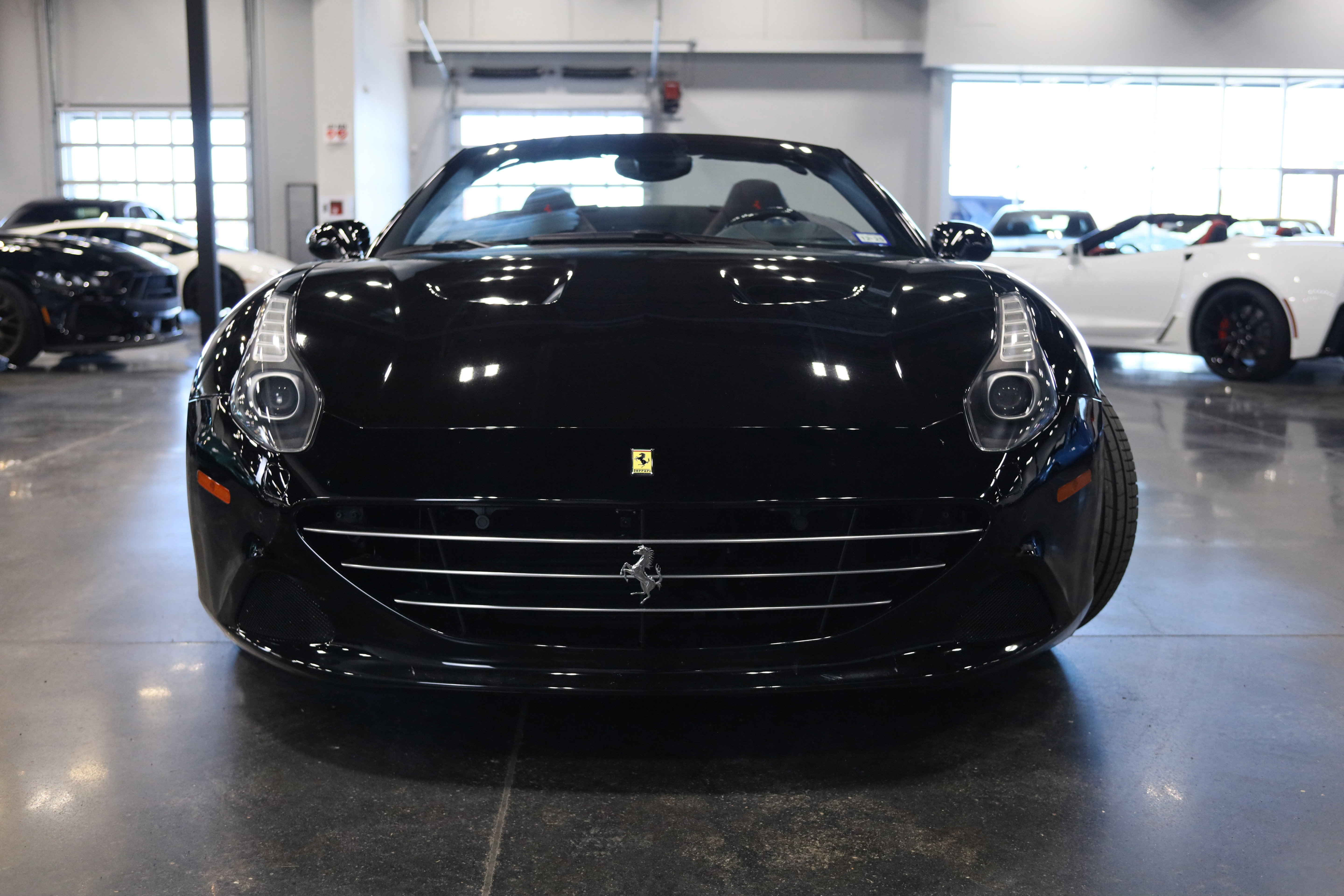 Used 2017 Ferrari California T RWD image 2