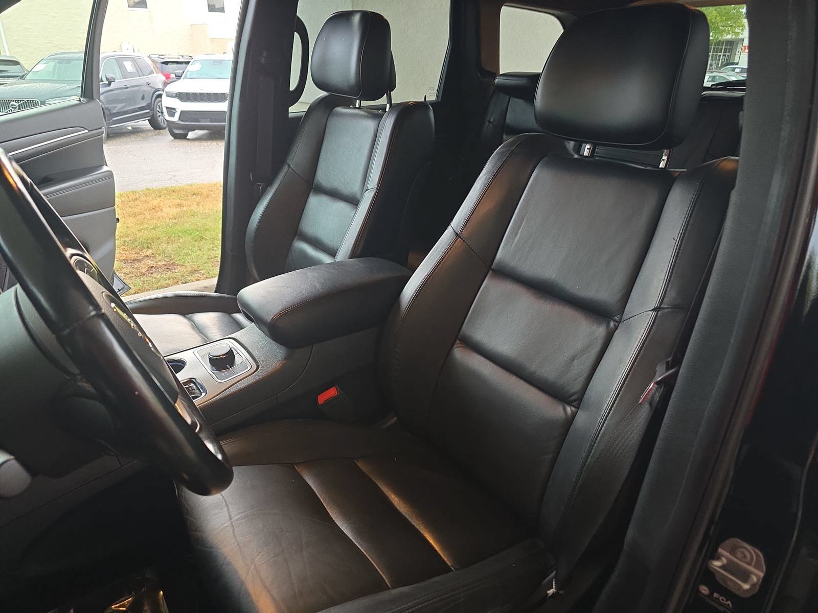 Used 2021 Jeep Grand Cherokee Limited w/ Premium Lighting Group AWD/4WD image 14