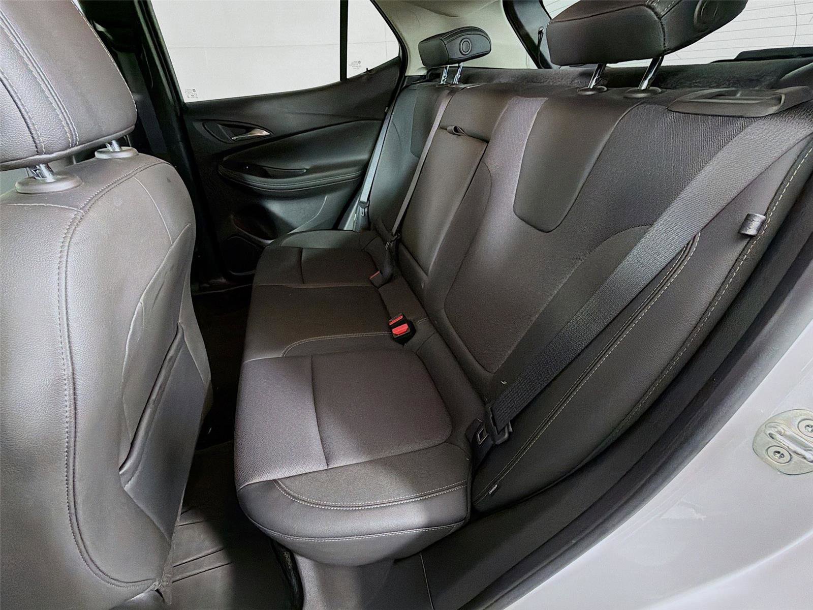 Used 2023 Buick Encore GX Select image 21