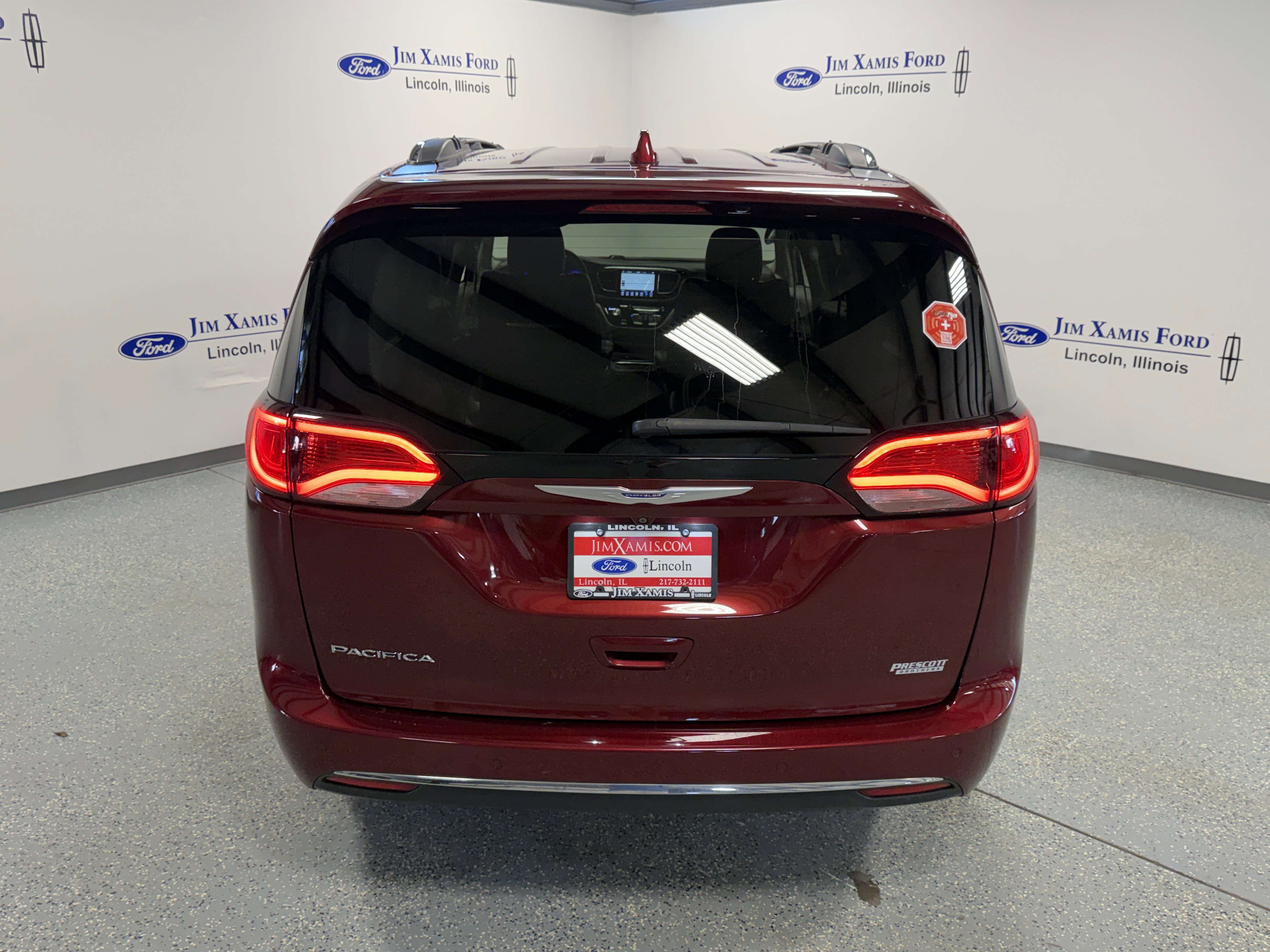 Used 2019 Chrysler Pacifica Touring-L Plus w/ Tire & Wheel Group image 35