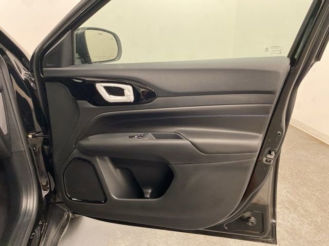 Used 2026 Jeep Compass Latitude image 22