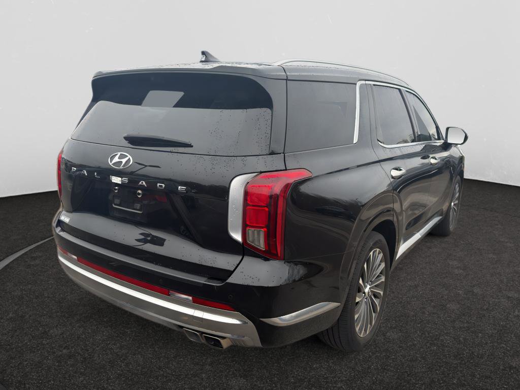 Used 2024 Hyundai Palisade Calligraphy image 5