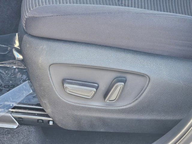 Used 2024 Toyota Highlander LE image 15