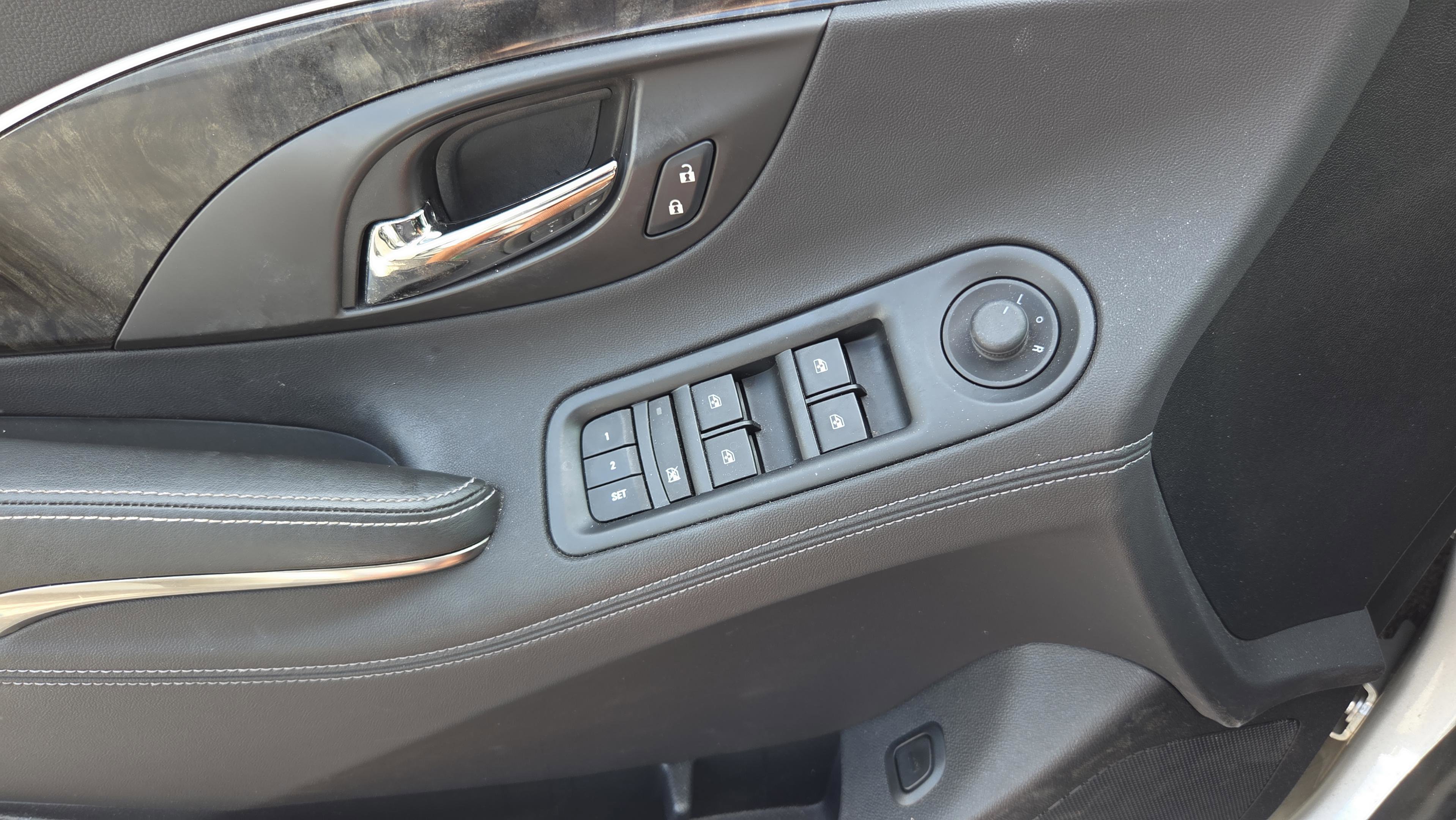 Used 2015 Buick LaCrosse Premium w/ Driver Confidence Package #1 FWD image 27