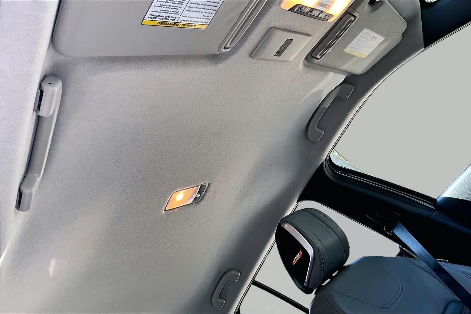 Used 2023 Nissan Kicks SR w/ SR Premium Package FWD image 14