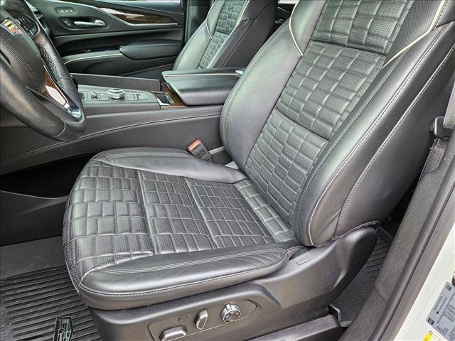 Used 2024 Cadillac Escalade Sport Platinum w/ Heavy-Duty Trailer Package AWD/4WD image 14