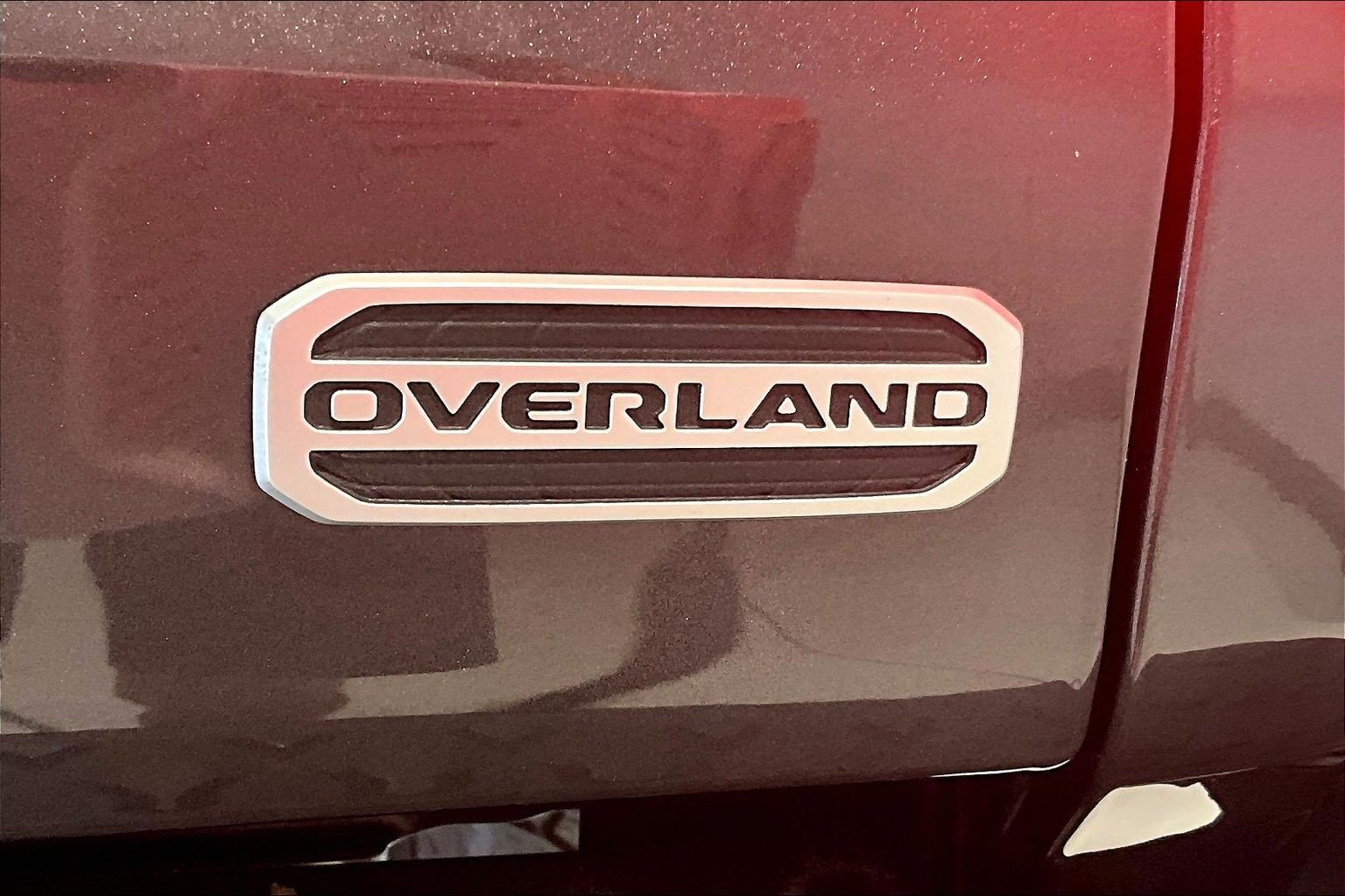 Used 2022 Jeep Gladiator Overland w/ Popular Equipment Package AWD/4WD image 25