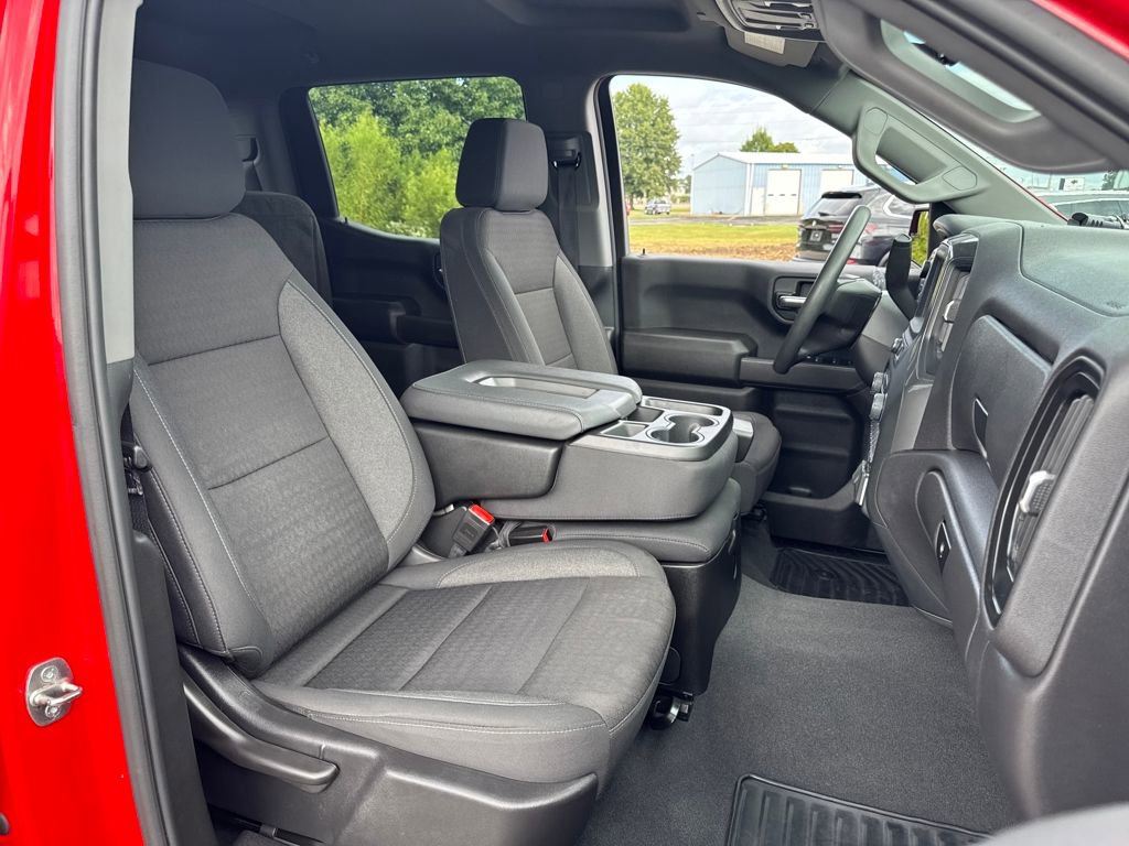 Used 2024 Chevrolet Silverado 1500 Custom Trail Boss w/ Dark Appearance Package image 10