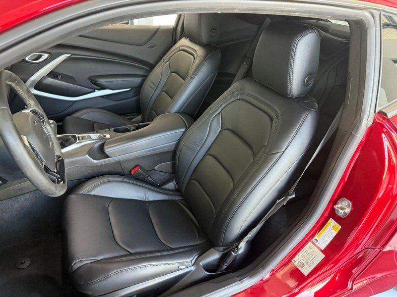 Used 2021 Chevrolet Camaro LT w/ 1LE Track Performance Package RWD image 5