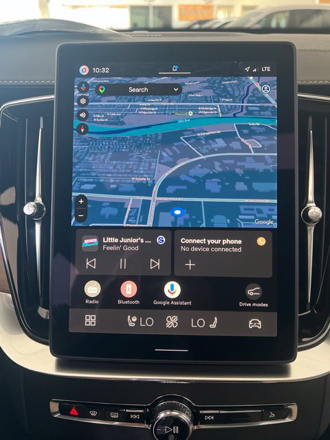 New 2026 Volvo XC90 T8 Plus w/ Protection Package AWD/4WD image 9