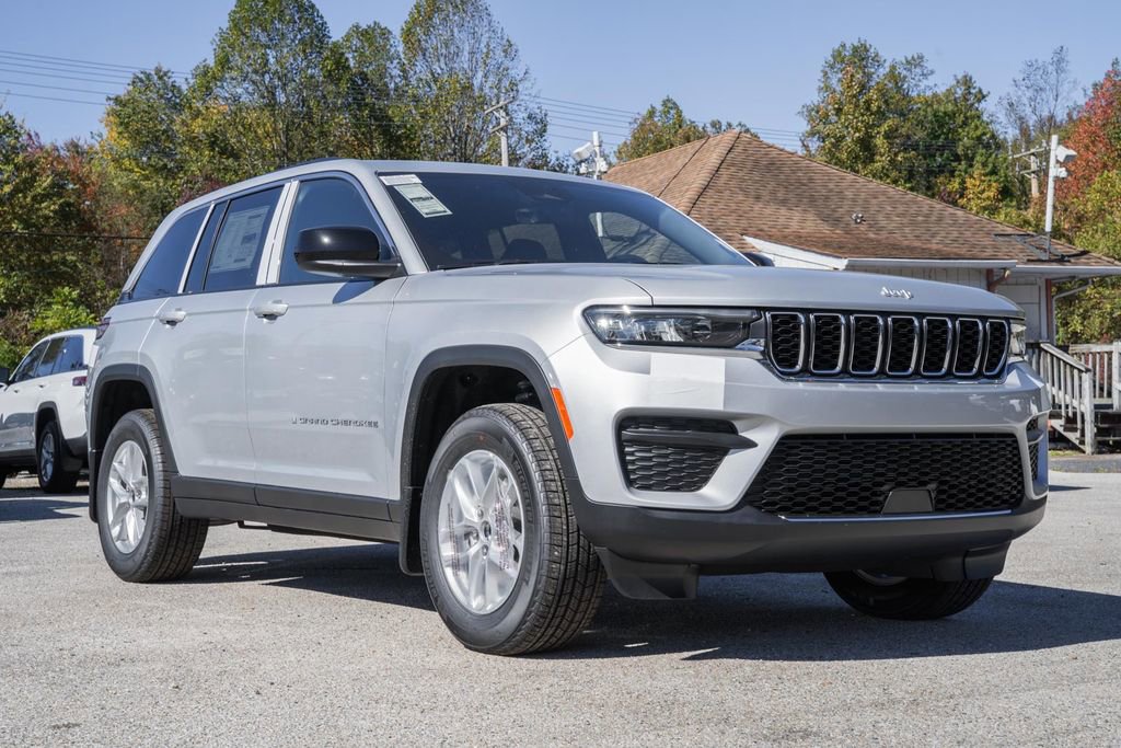 New 2025 Jeep Grand Cherokee Laredo X w/ Luxury Tech Group I