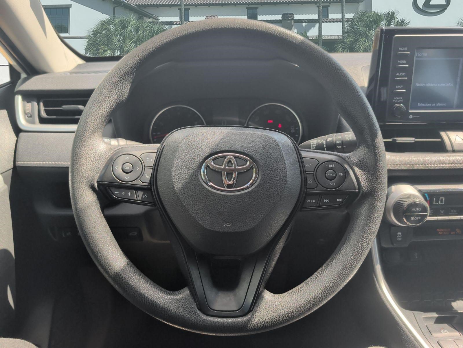 Used 2021 Toyota RAV4 XLE w/ Convenience Package FWD image 13