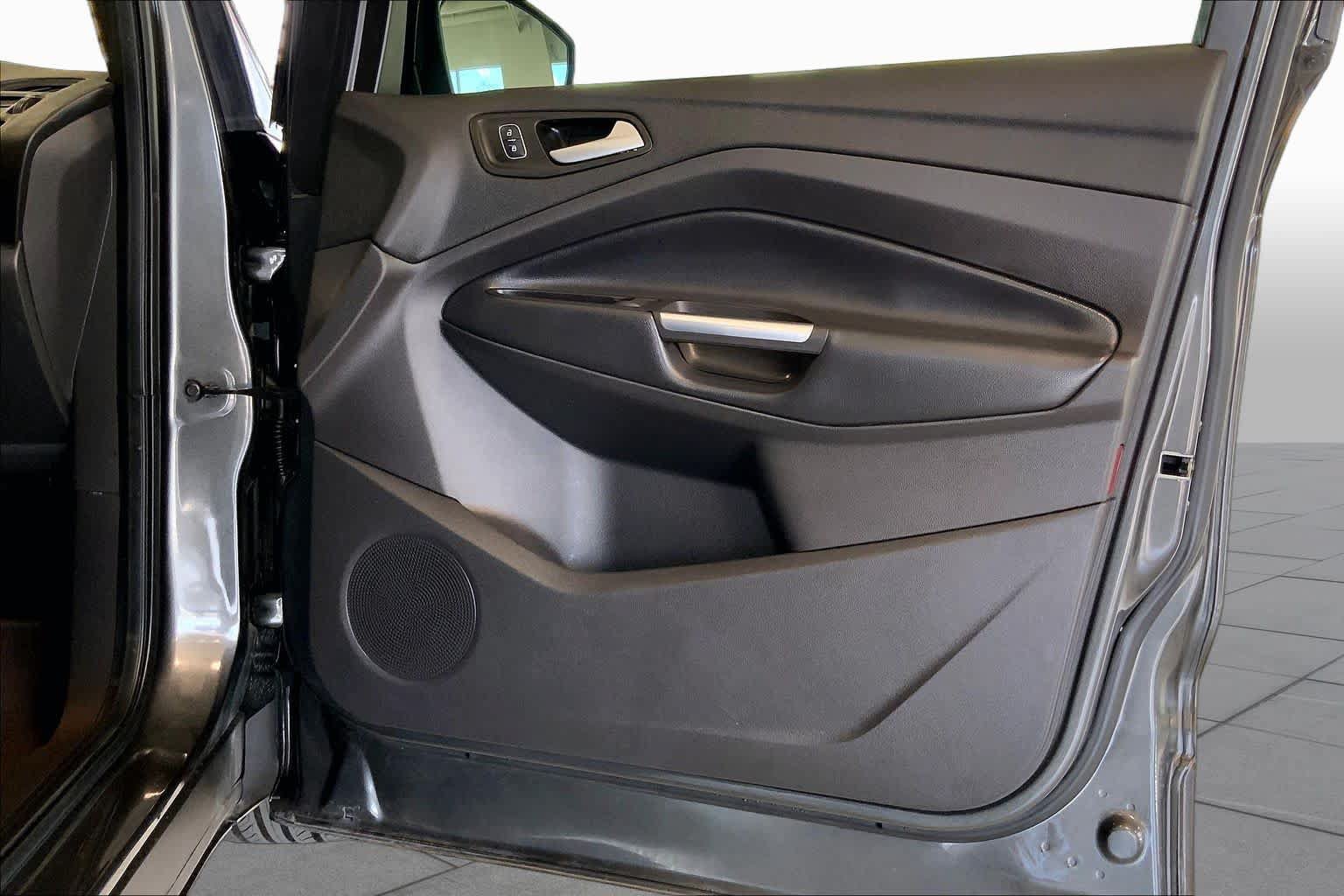 Used 2019 Ford Escape SE FWD image 23